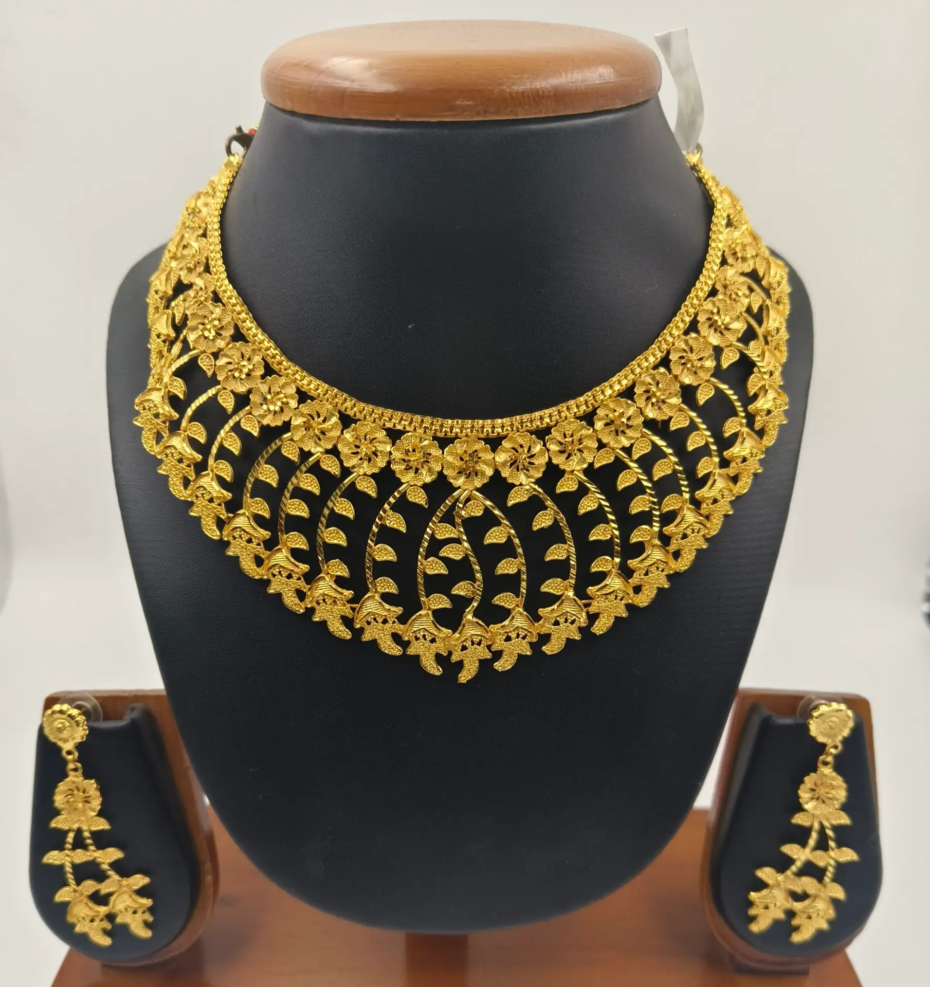 Jasmin Flower Necklace