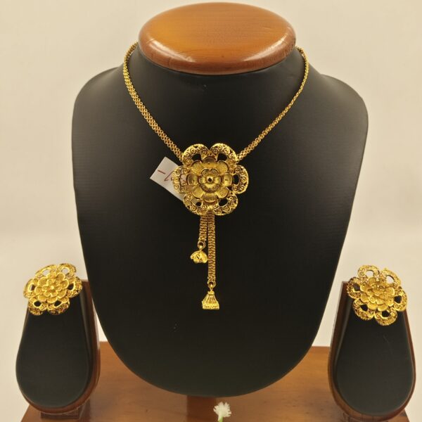 Flower Tie Chain