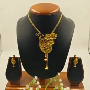 Frosting Flower Mayur Tie Chain