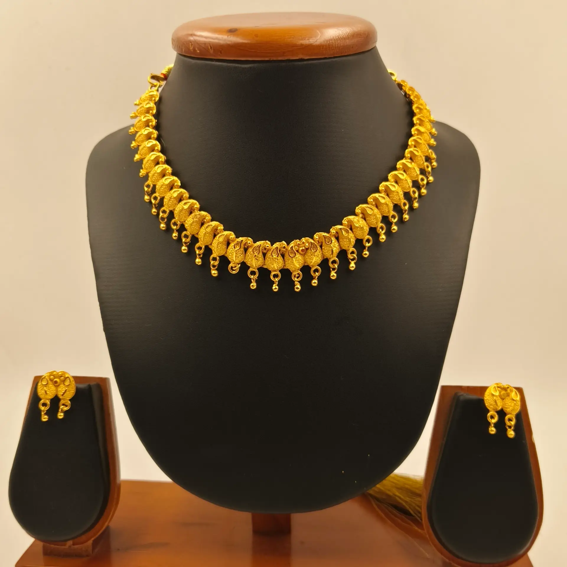 Pejli Jewellery Set