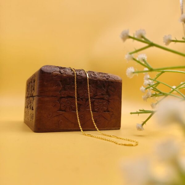 Gold bar chain