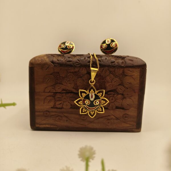 Pendent Set