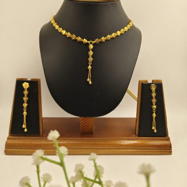 nayantara sleek set
