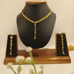 Pushpo 🌸 – A delicate floral inspired necklace set that adds timeless elegance to your look.