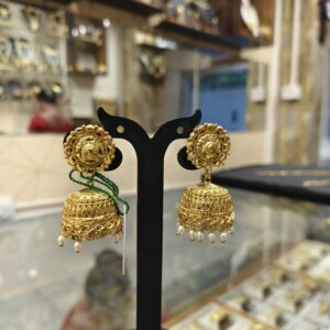 small top jhumka