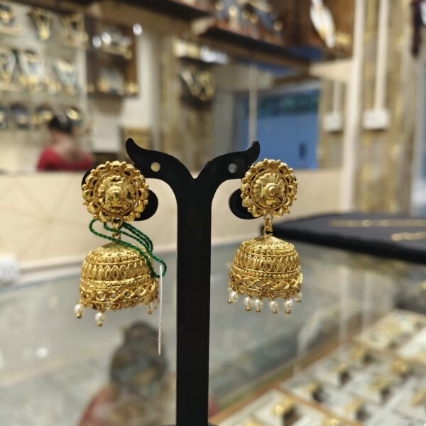 small top jhumka