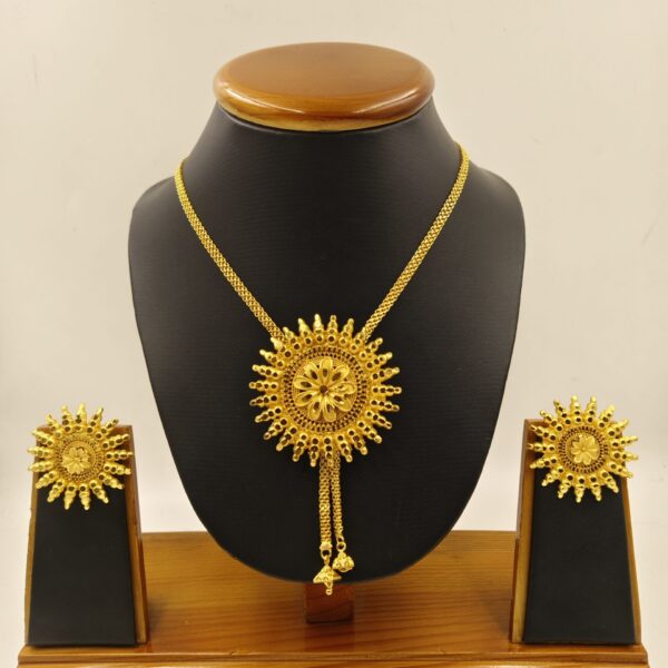 surya tie chain