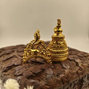 bor- bou brooch