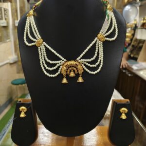 Pearl necklace