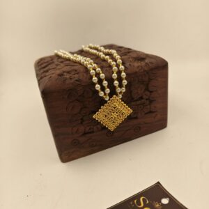 square beeds