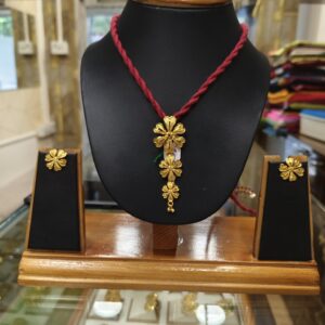 siuli tassel pendent
