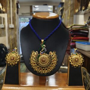 big mayur pendent