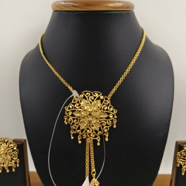 soukhin tie chain