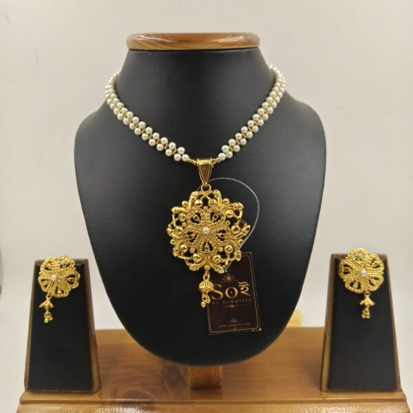 naksha pendent