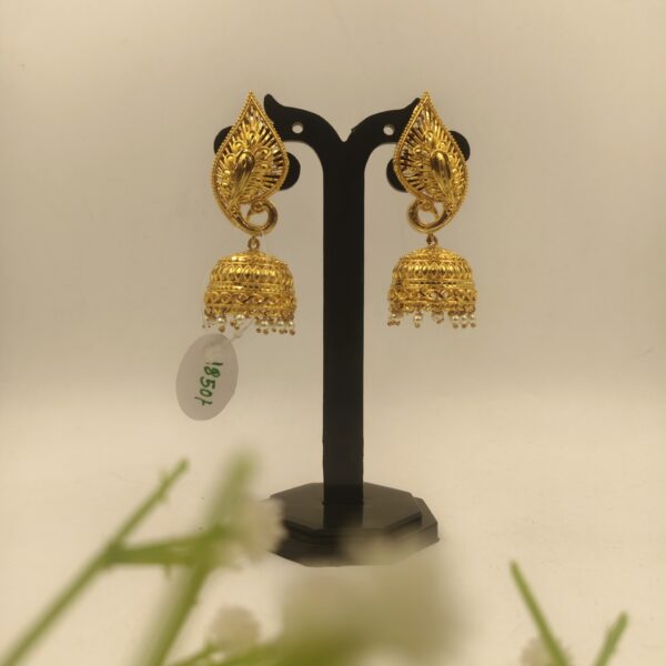 mayur jhumka